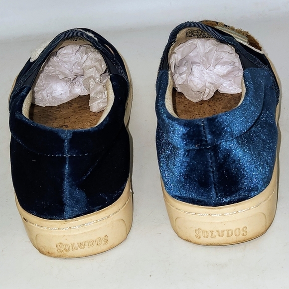 SOLUDOS LLAMAS IN LOVE Blue Velvet Sherpa Embroidered Sneakers Size 8 - Picture 6 of 16